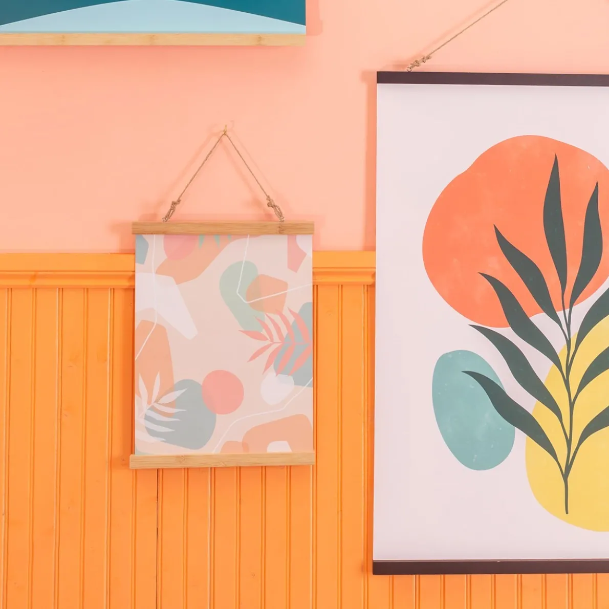 Bamboo Magnetic Poster Hanger