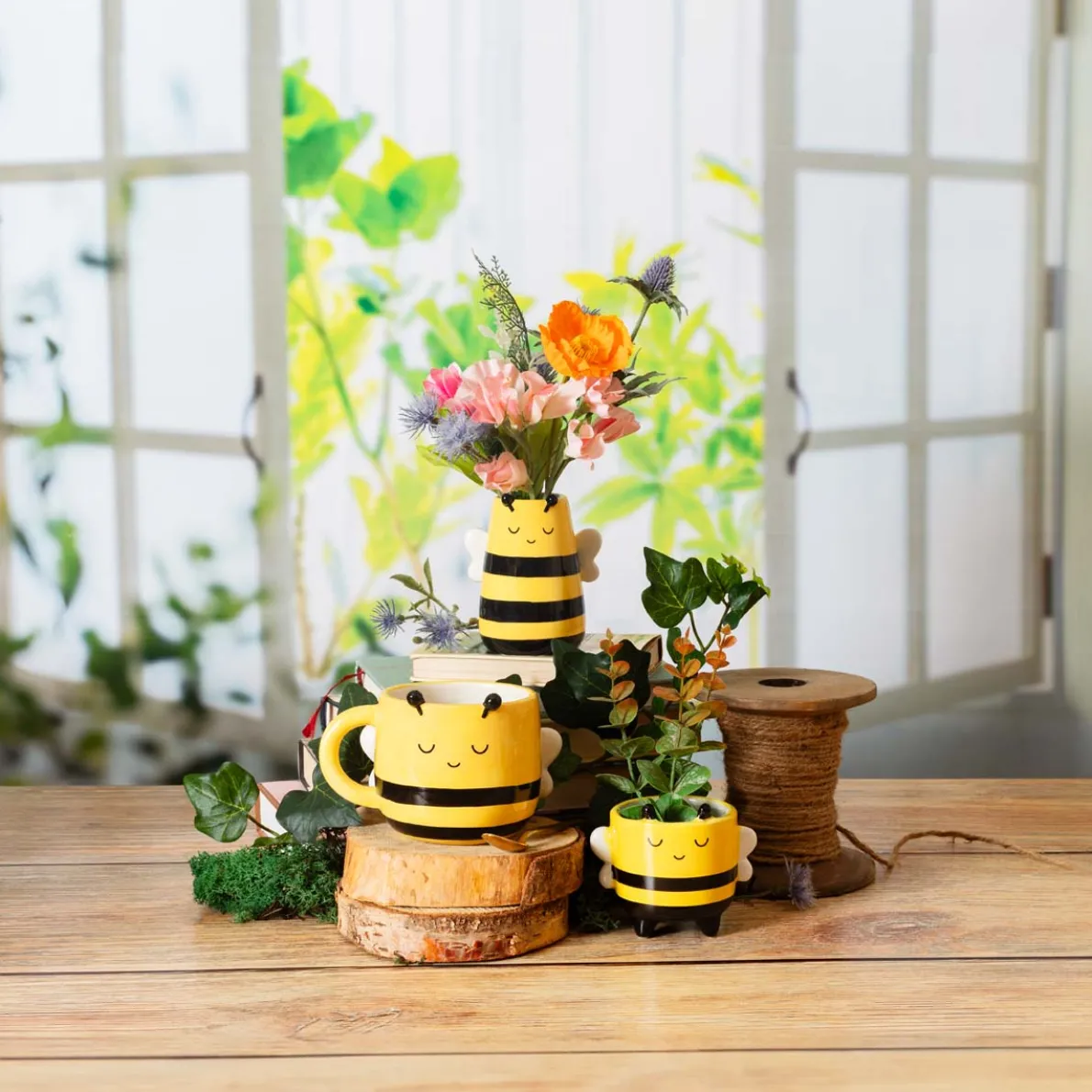 Bee Vase