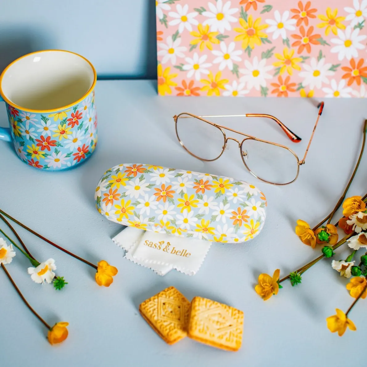Blue Daisy Glasses Case