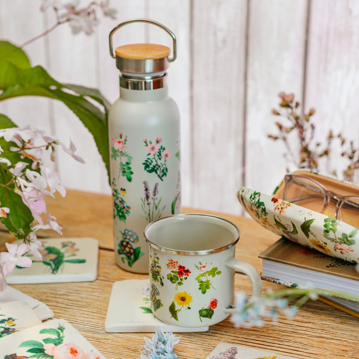 Vintage Flowers Glasses Case